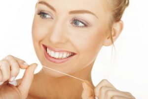 Your Dentist’s Advice for Proper Flossing 2 Your-Dentists-Advice